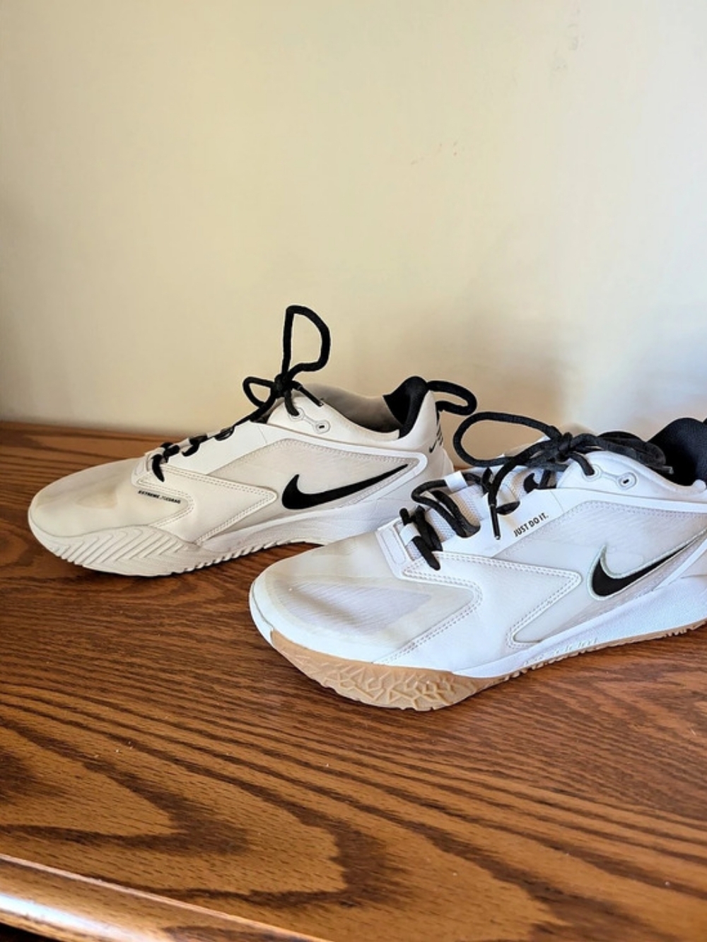 Nike NikeCourt Air Zoom Vapor Pro 2 HC Athletic Shoes White & Black